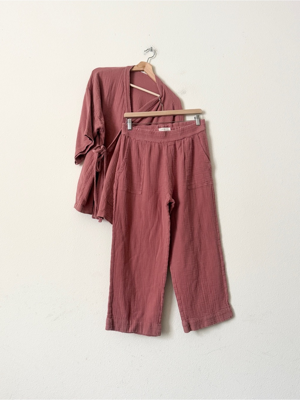 Oddbird XL/LARGE Kardes gauze cotton wrap top and pants set in Dusty Rose